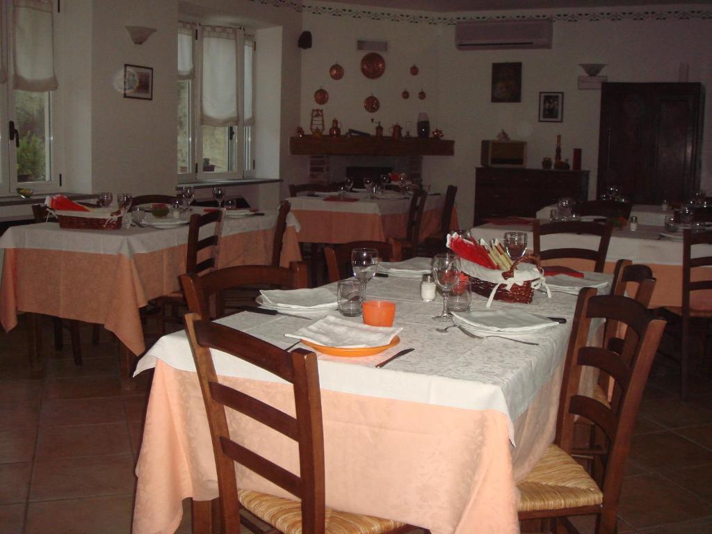 Agriturismo Cascina Vrona Vila Monteu Roero Exterior foto