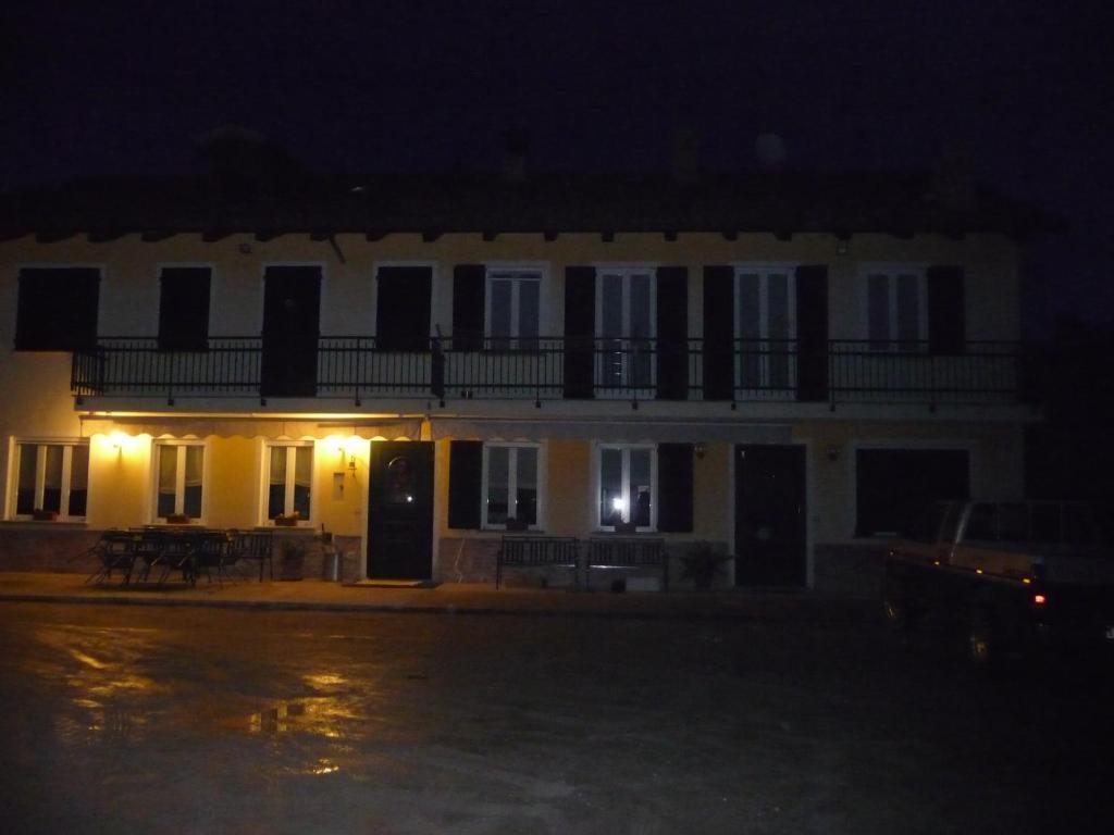Agriturismo Cascina Vrona Vila Monteu Roero Exterior foto